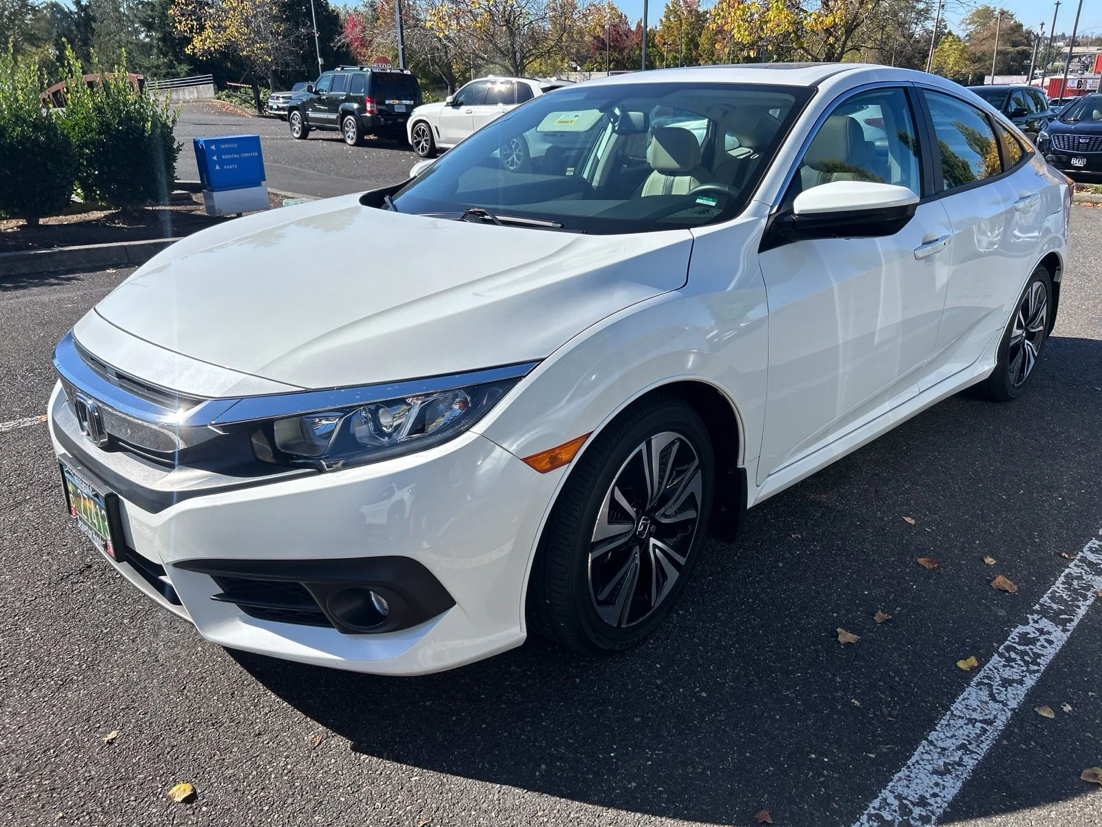 Used 2016 White Orchid Pearl Honda EX-L image 1