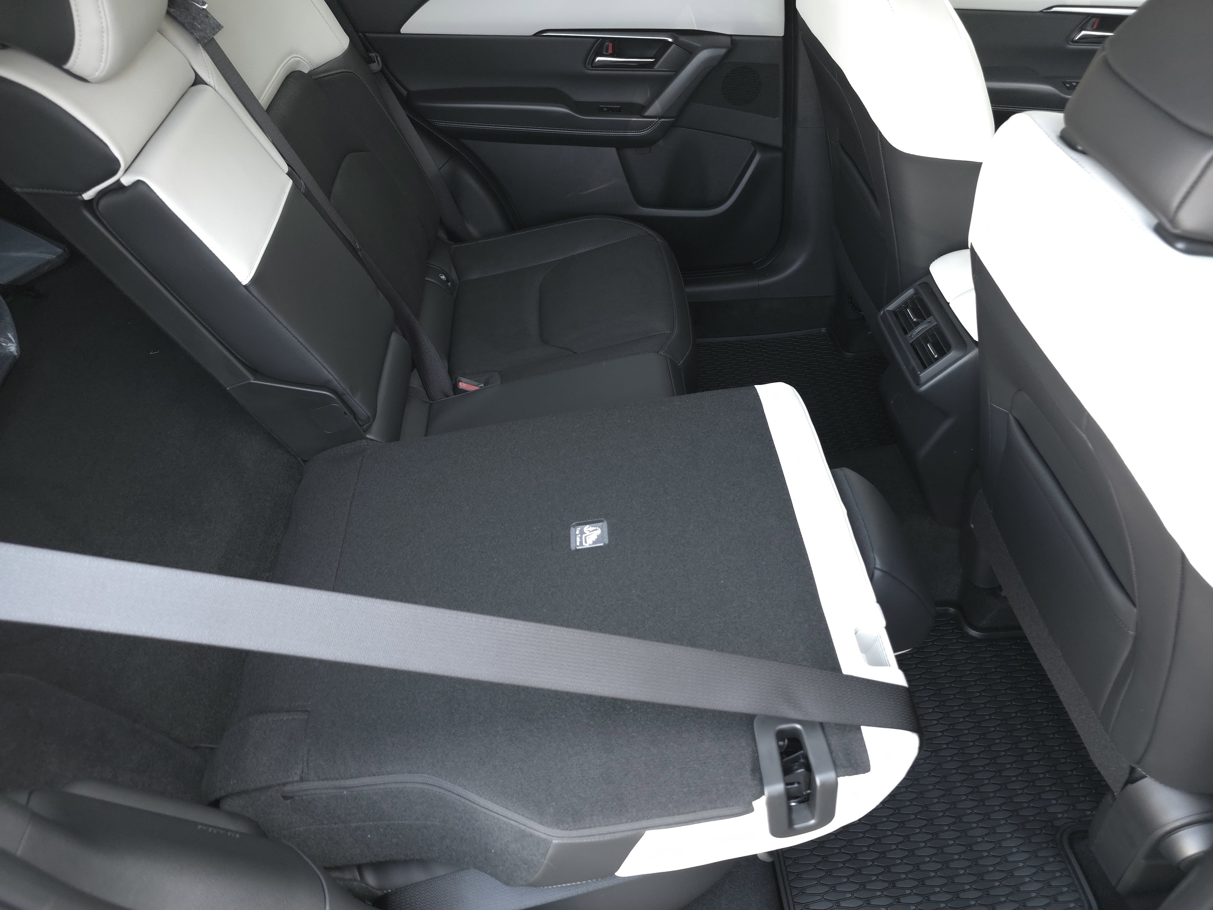 New 2026 Aero Gray Metallic Mazda 2.5 S Preferred AWD image 35