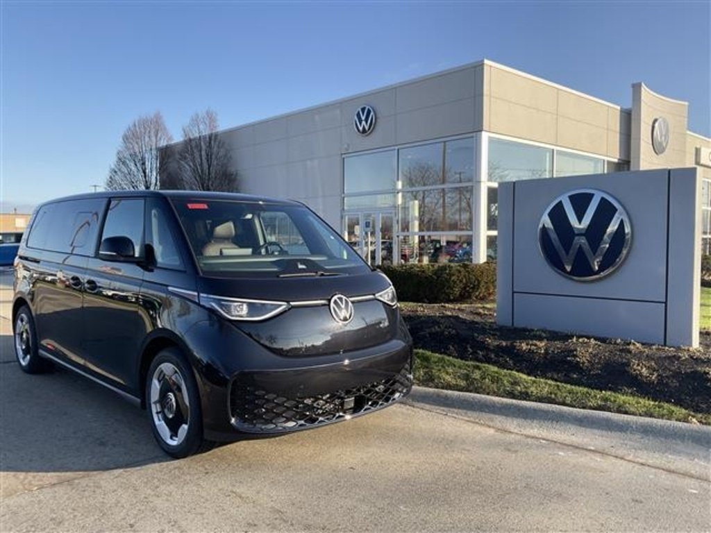 New 2025 Volkswagen ID. Buzz PRO S RWD 1-AUTO Van in Mentor