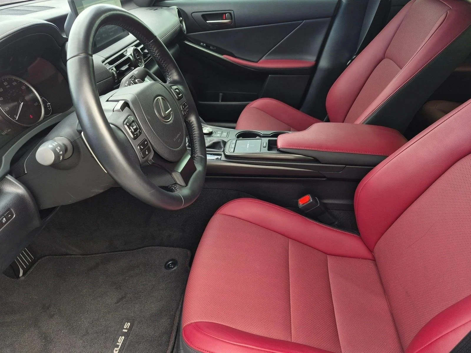 Certified Used 2025 Ultra White Lexus F SPORT DESIGN image 15