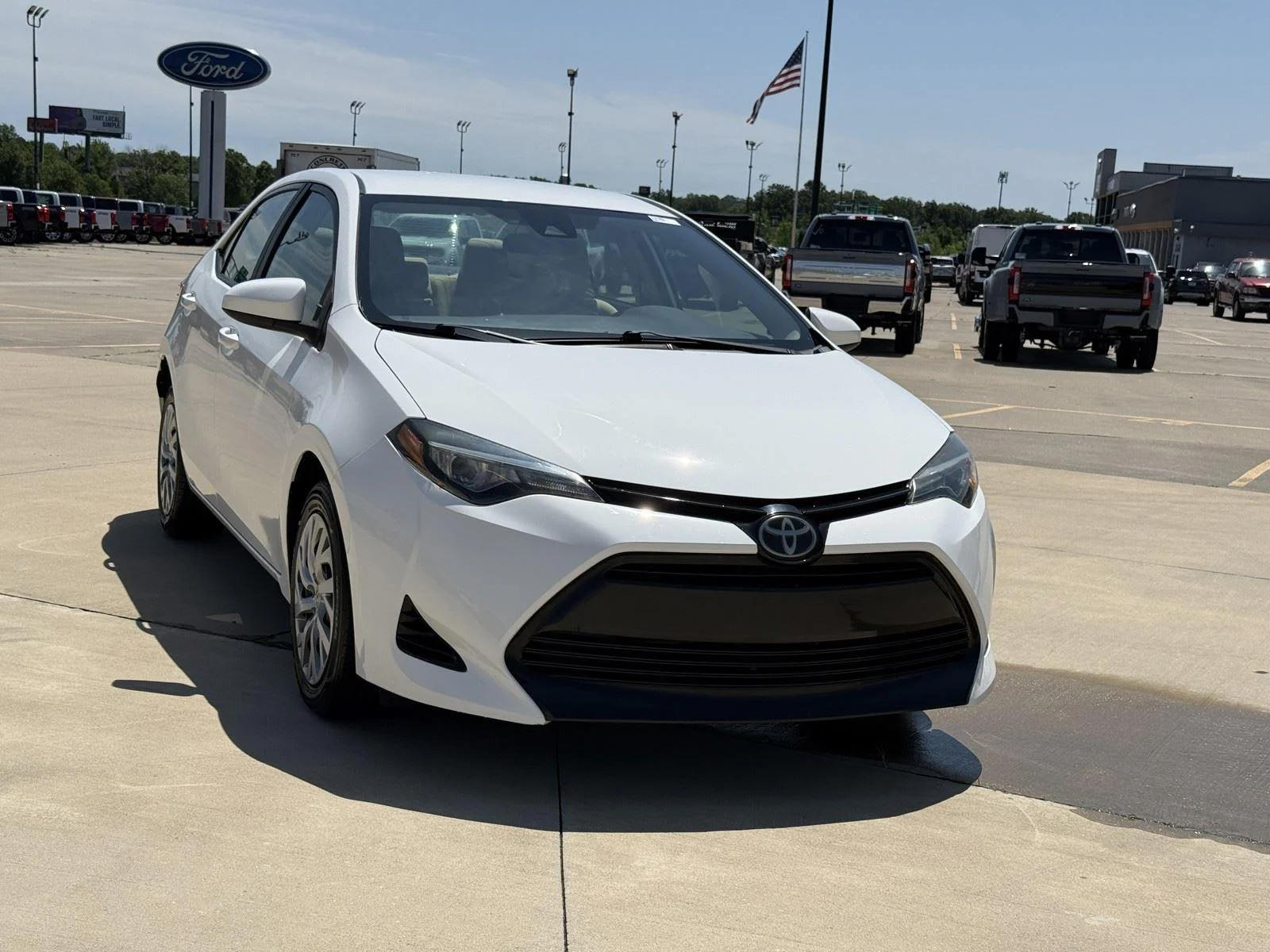 Used 2017 Toyota Corolla LE with VIN 2T1BURHE2HC755430 for sale in Kansas City