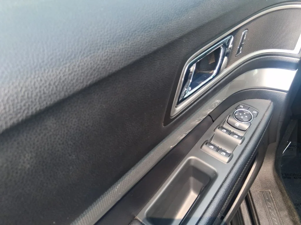 Used 2017 Gray Ford XLT image 8