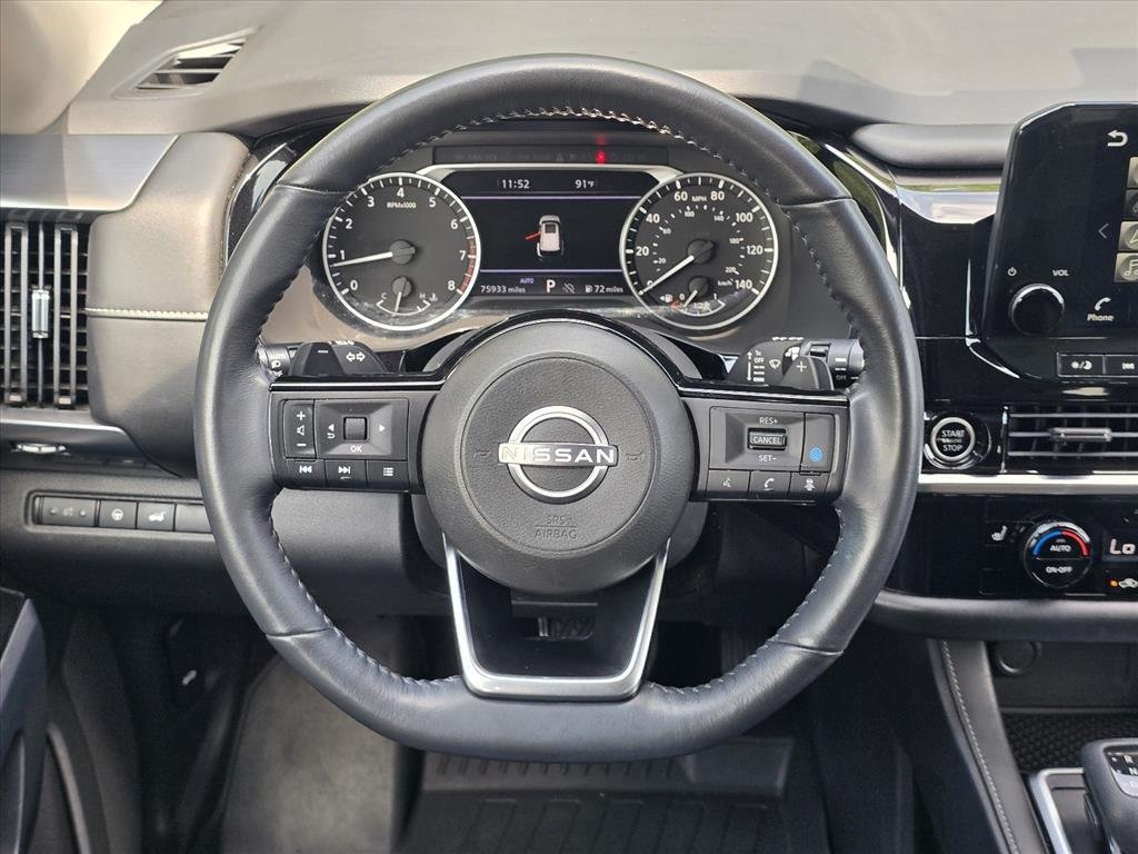 Used 2022 Gray Nissan SL image 15