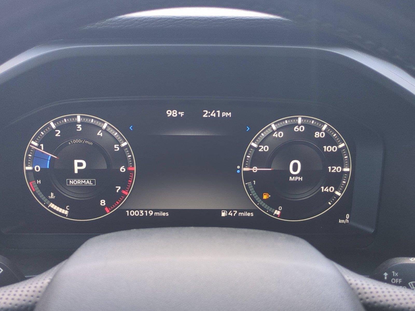 Used 2022 Labrador Black Pearl Mitsubishi SE image 22