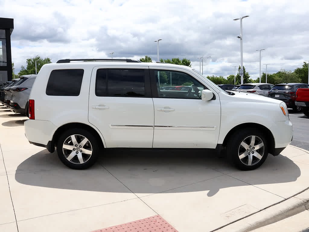 Used 2012 Honda Pilot Touring with VIN 5FNYF4H94CB076158 for sale in Naperville, IL