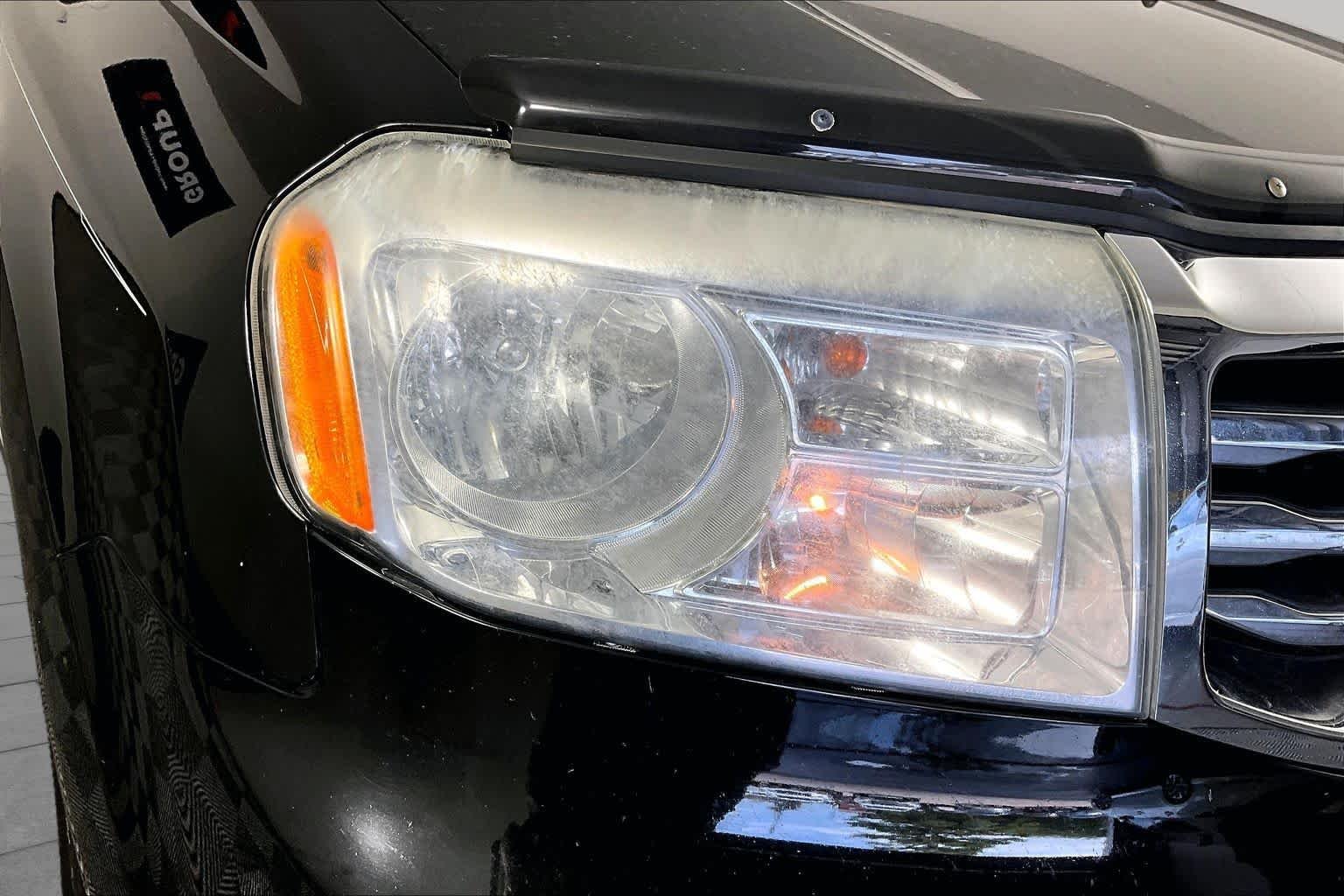 Used 2015 Crystal Black Pearl Honda Touring image 26