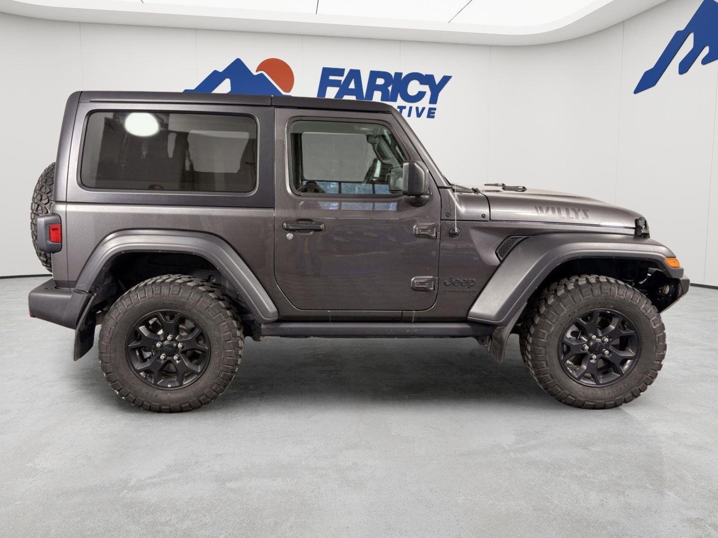 Used 2023 Granite Crystal Metallic Clearcoat Jeep Willys Sport image 9