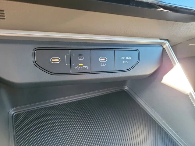New 2026 Snow White Pearl Kia LXS image 19
