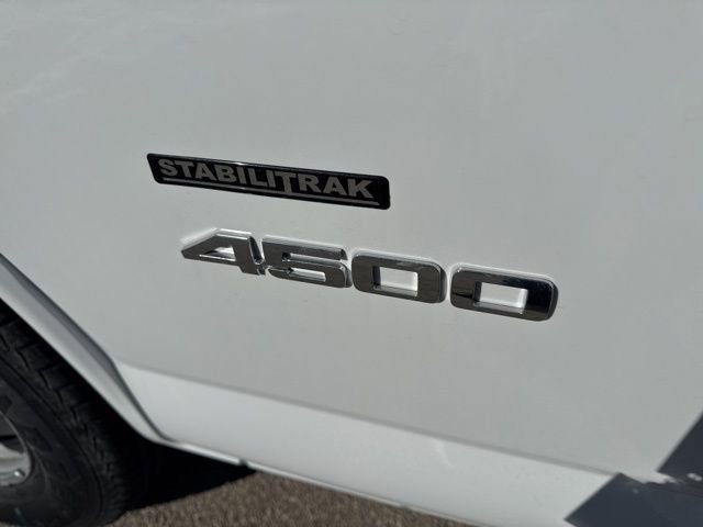 New 2025 Summit White Chevrolet 2WT image 7