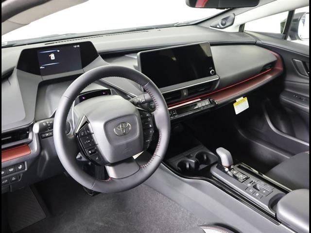 2026 Toyota Prius Plug-in Hybrid XSE Premium - Photo 7