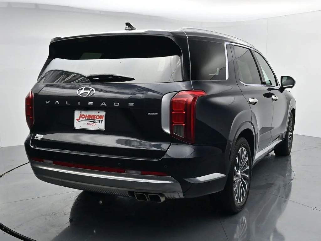 Used 2024 White Hyundai Calligraphy image 5