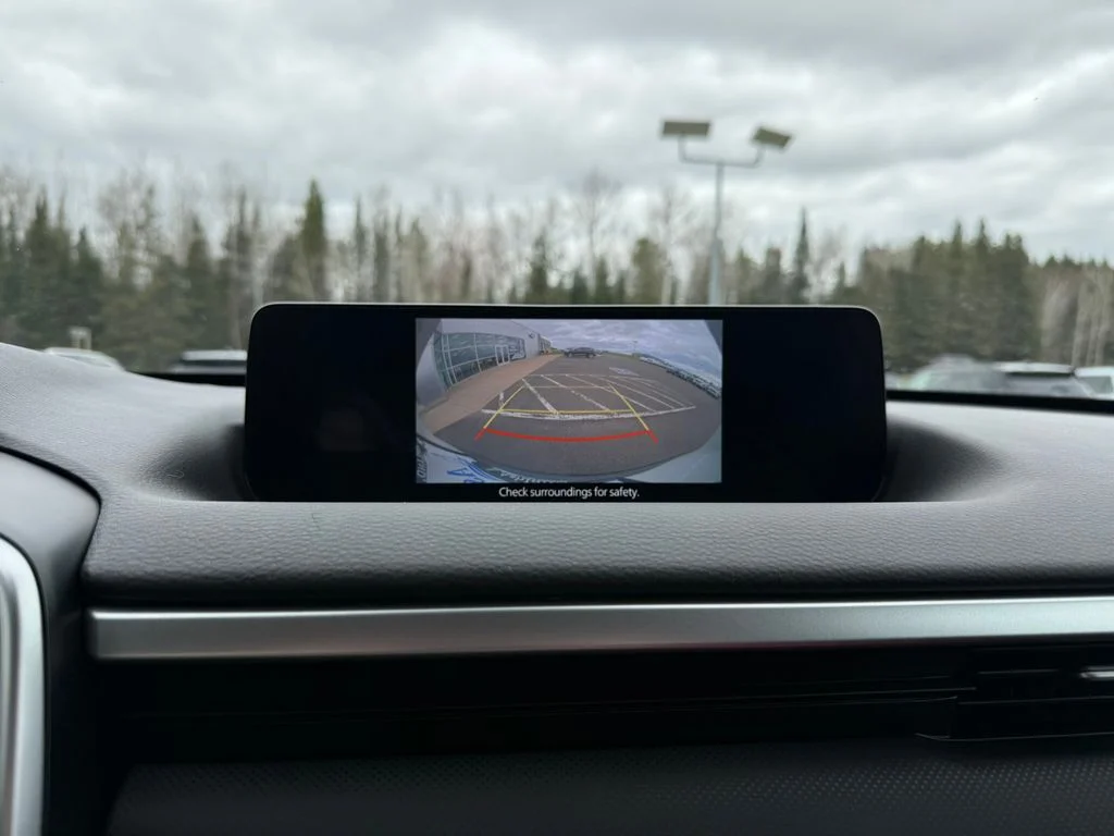 Used 2025 Wind Chill Pearl Mazda 2.5 S Preferred Package image 28