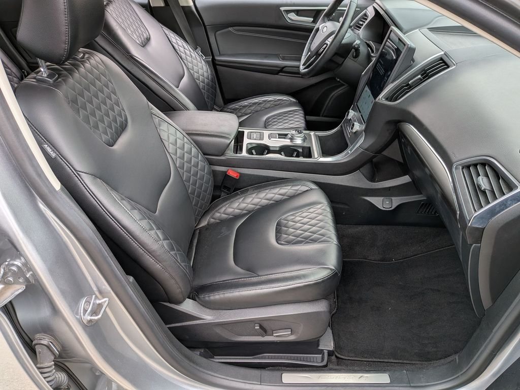 Used 2024 Silver Ford Titanium image 30