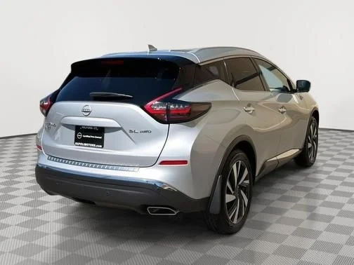 Certified Used 2023 Silver Nissan SL image 3