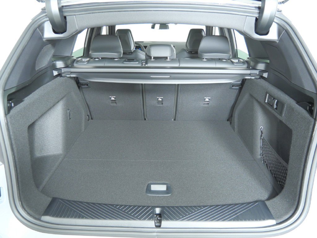 New 2026 Brooklyn Grey Metallic BMW 30 xDrive image 28