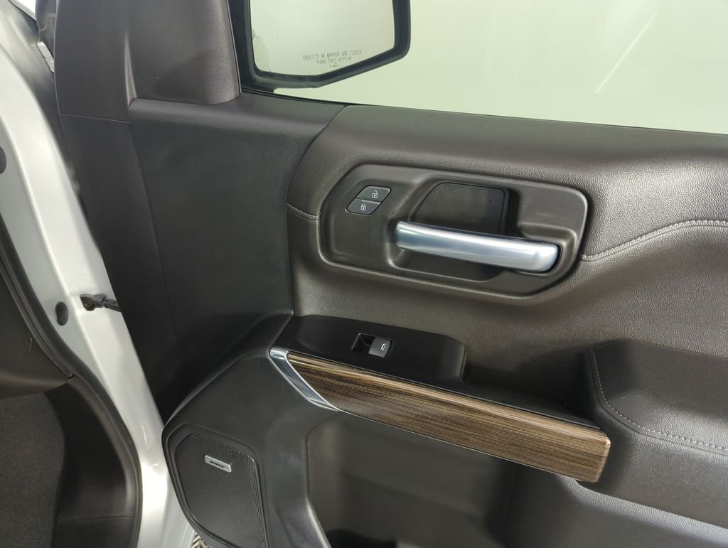 Used 2019 Silver Chevrolet RST image 32