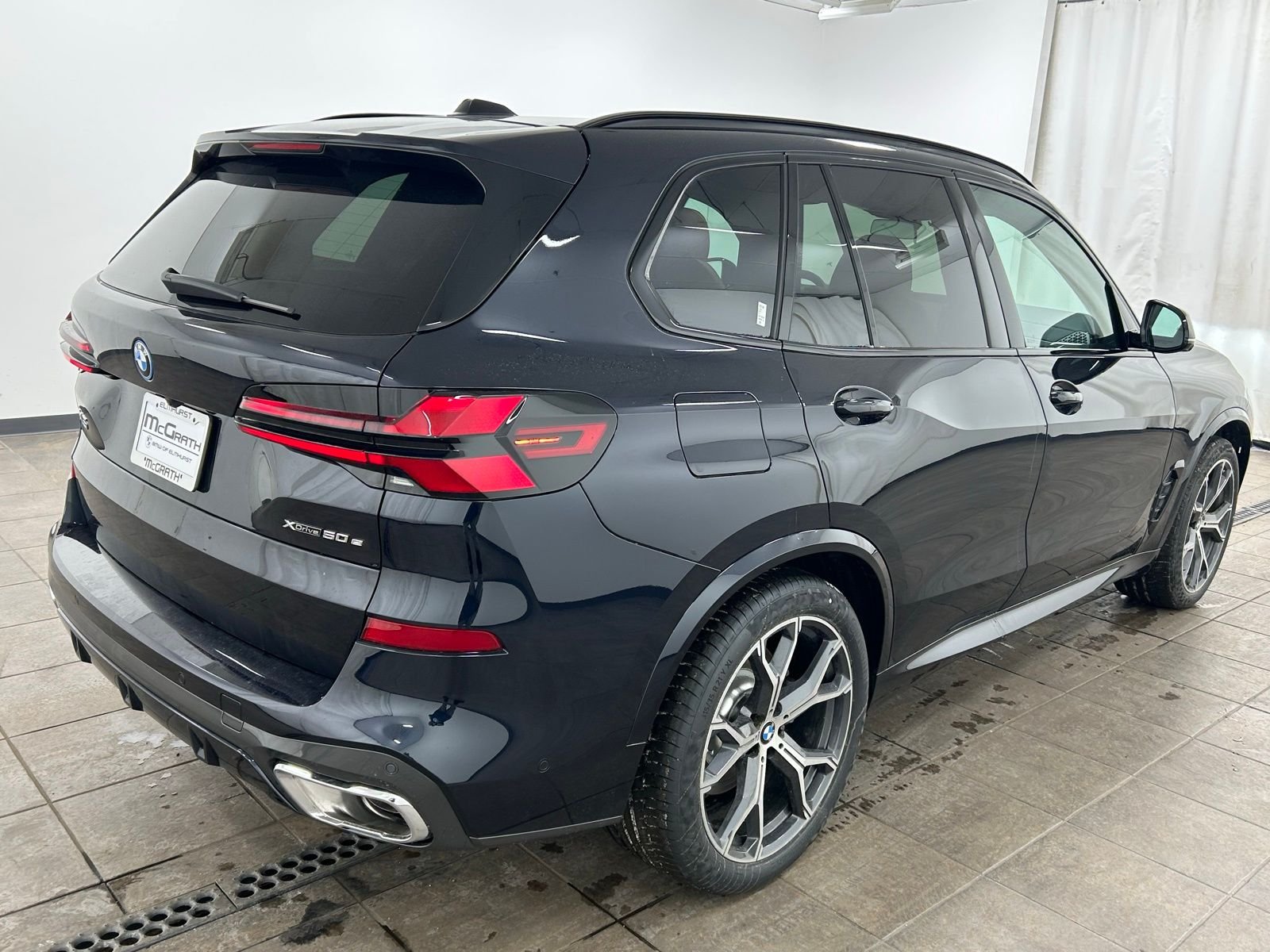 New 2026 Carbon Black Metallic BMW xDrive50e image 7