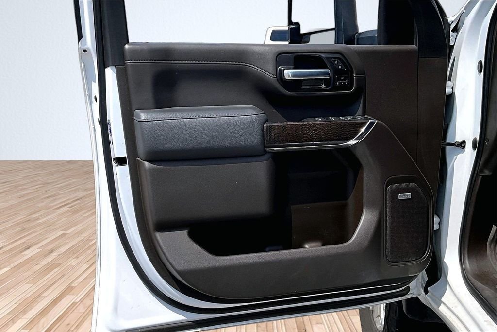 Used 2020 White GMC Denali image 16