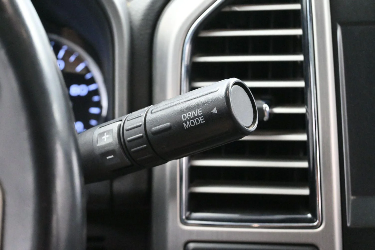 Used 2021 Velocity Blue Ford Platinum image 27