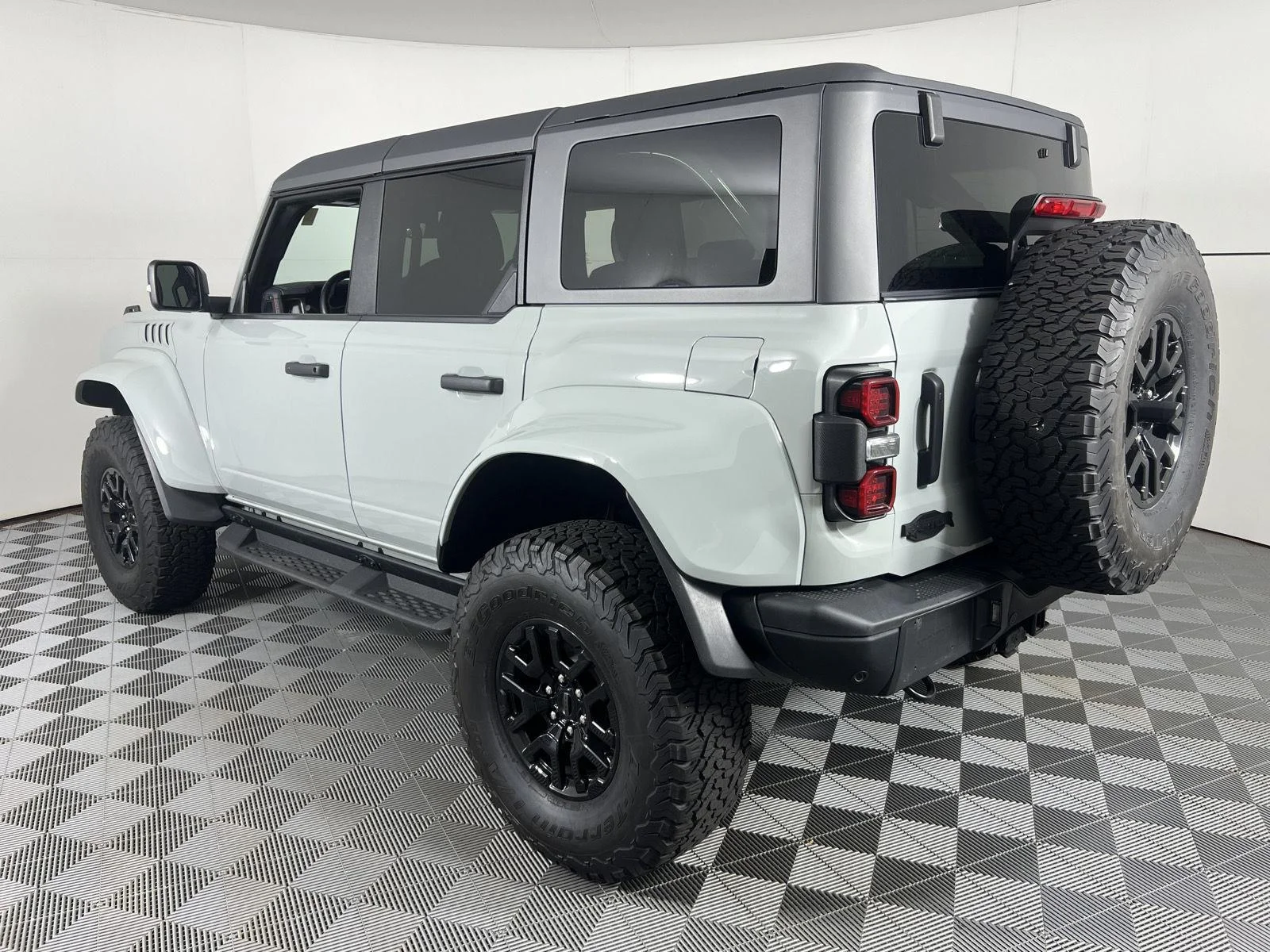Used 2024 Cactus Gray Ford Raptor image 8