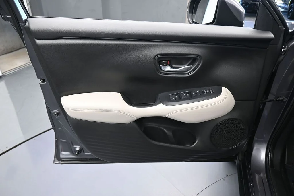 Used 2023 Gray Honda LX image 12