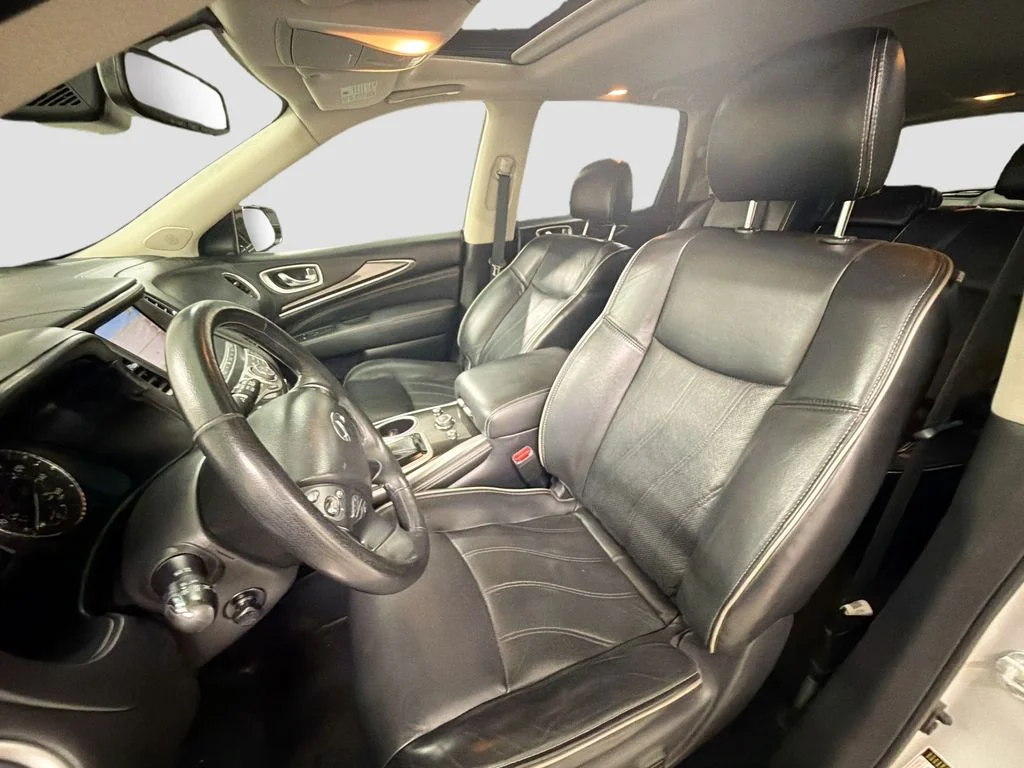 Used 2019 Liquid Platinum INFINITI LUXE image 5