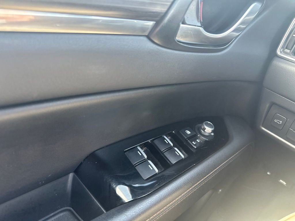 Used 2018 Black Mazda Grand Touring image 21