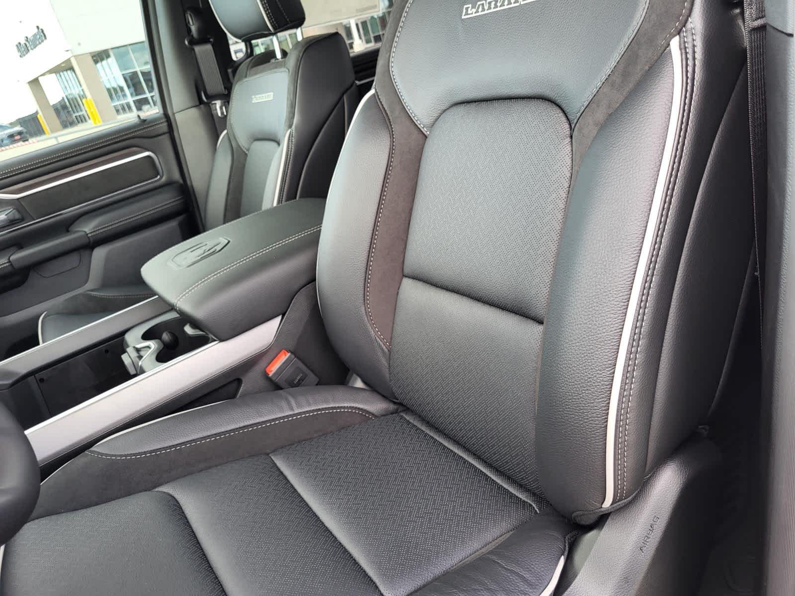 2026 RAM 1500 Laramie - Photo 15