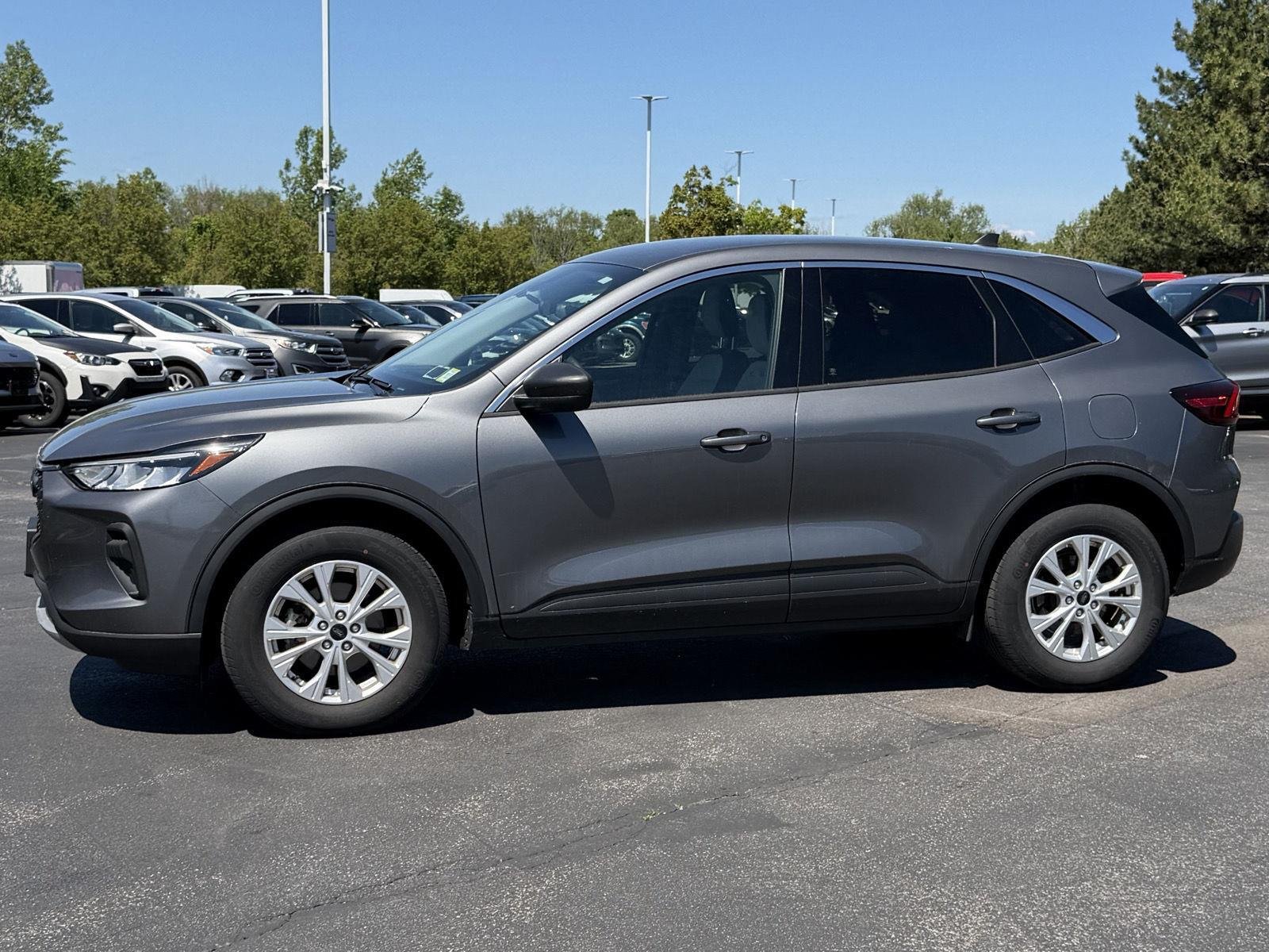 Used 2023 Carbonized Gray Ford Active image 4