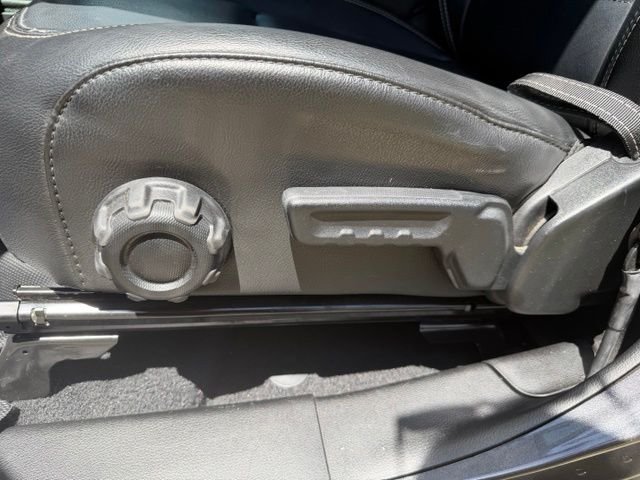 Used 2023 Gray Jeep Sahara image 28