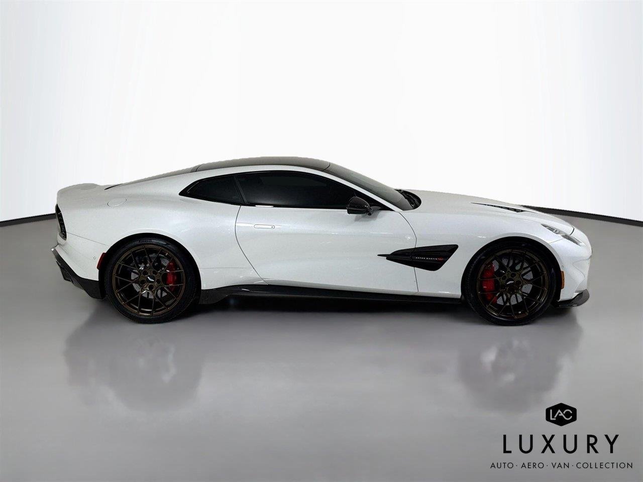 Used 2025 Lunar White Aston Martin  image 5