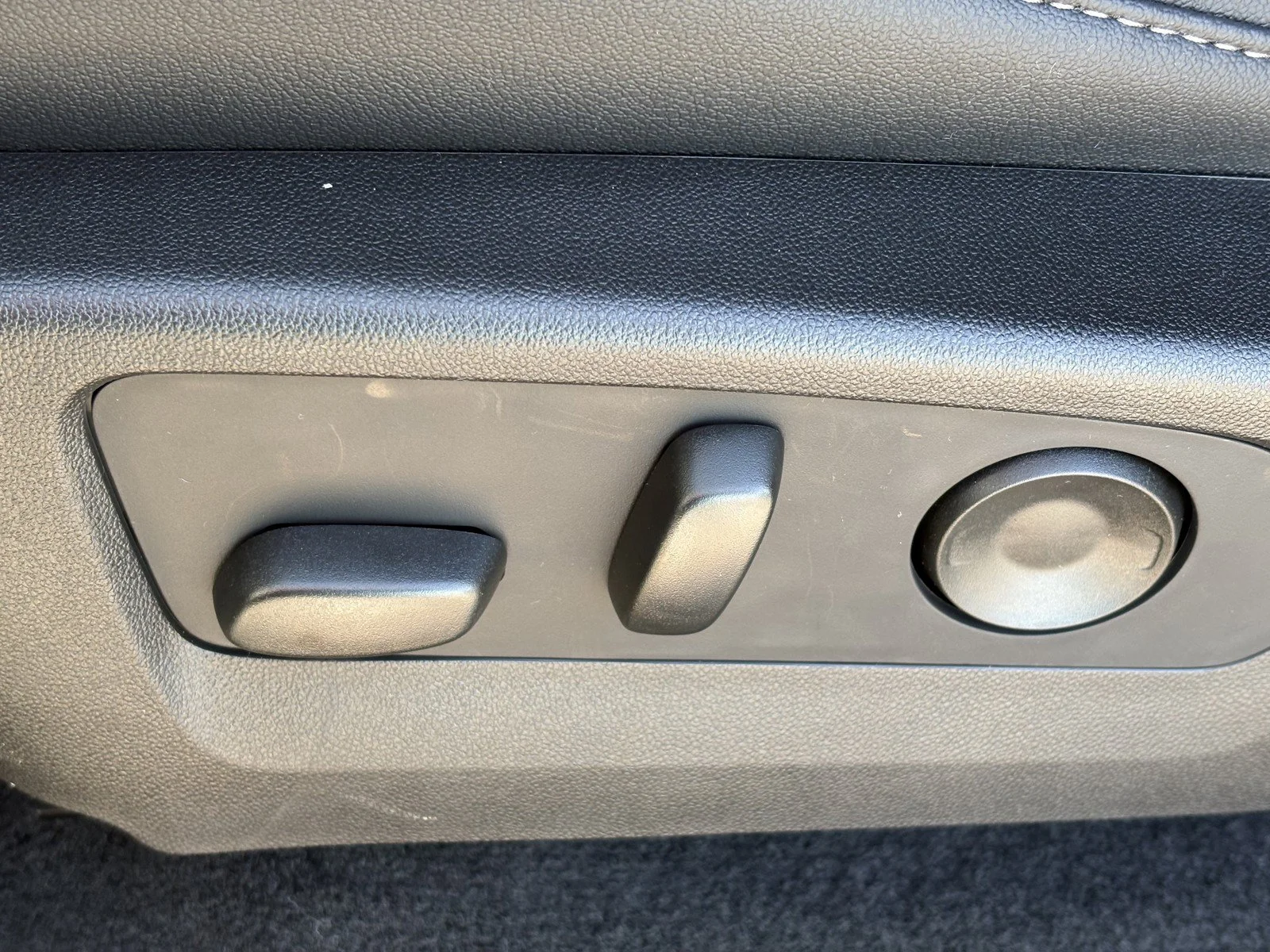 2026 Chevrolet Colorado LT - Photo 21
