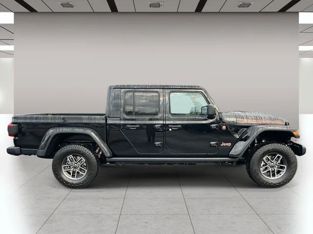 New 2026 Black Clear-Coat Exterior Paint Jeep Mojave image 2