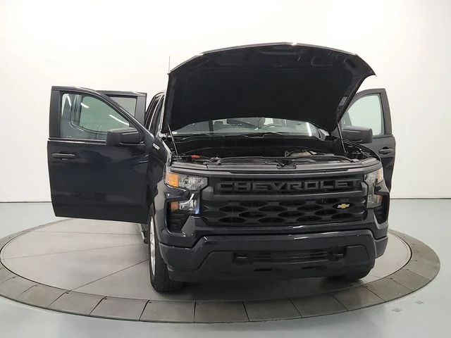 Used 2022 Gray Chevrolet Custom image 11