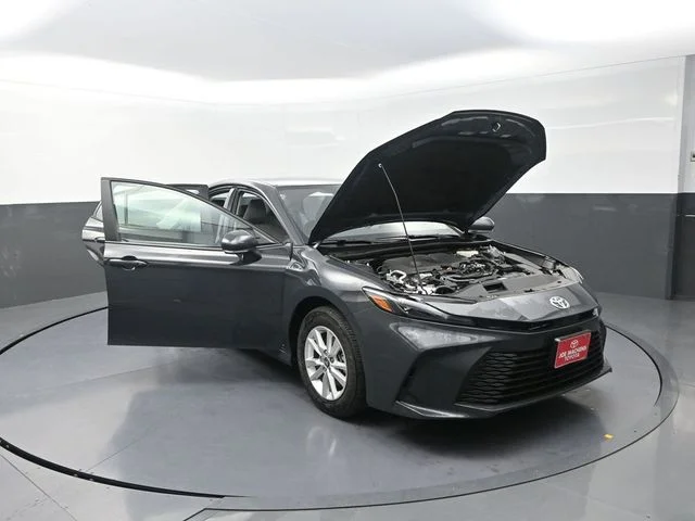Used 2026  Toyota LE image 39