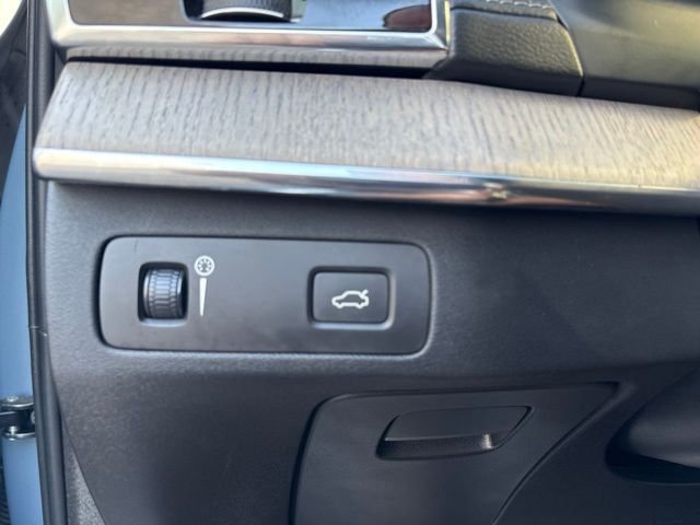 Used 2021 Gray Metallic Volvo T6 Inscription image 24