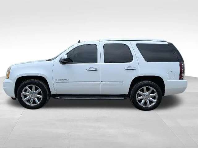 Used 2009 White GMC Denali image 6