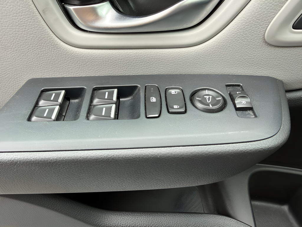 Used 2023 White Honda Touring image 24
