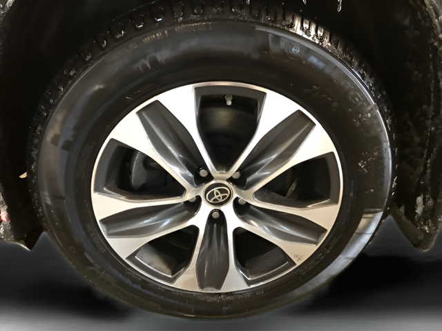 2022 Toyota Highlander XLE - Photo 9