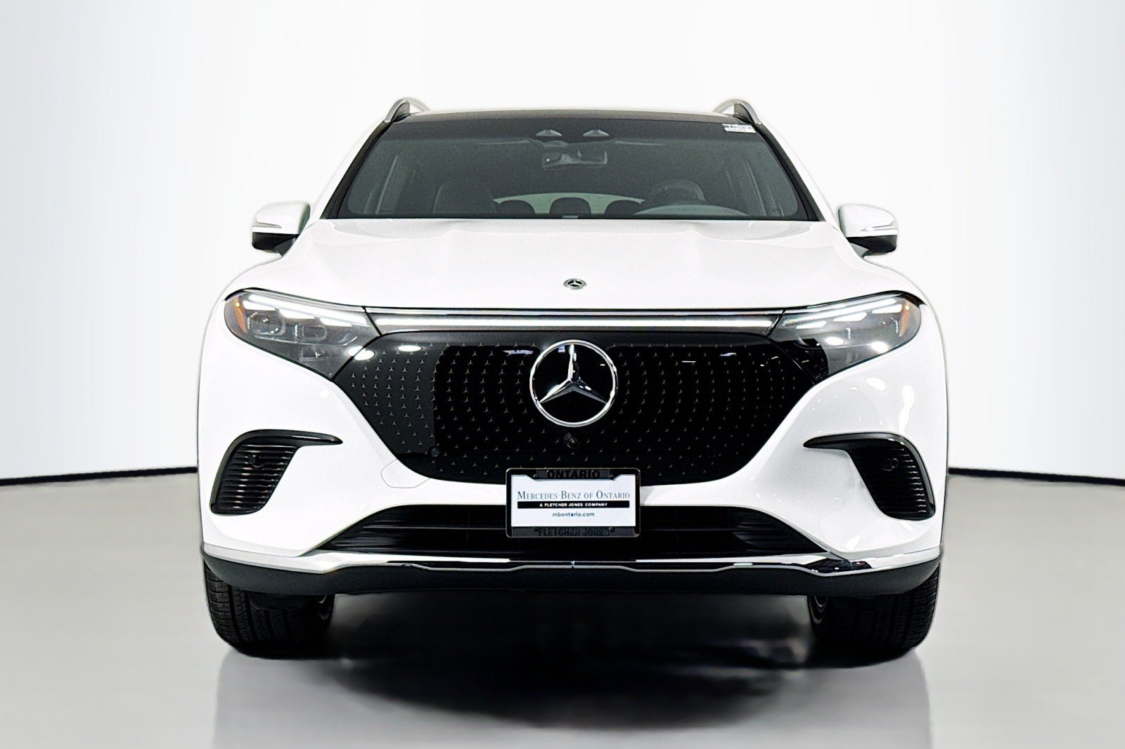 New 2026 Polar White Mercedes-Benz EQS 400 4MATIC® SUV image 2