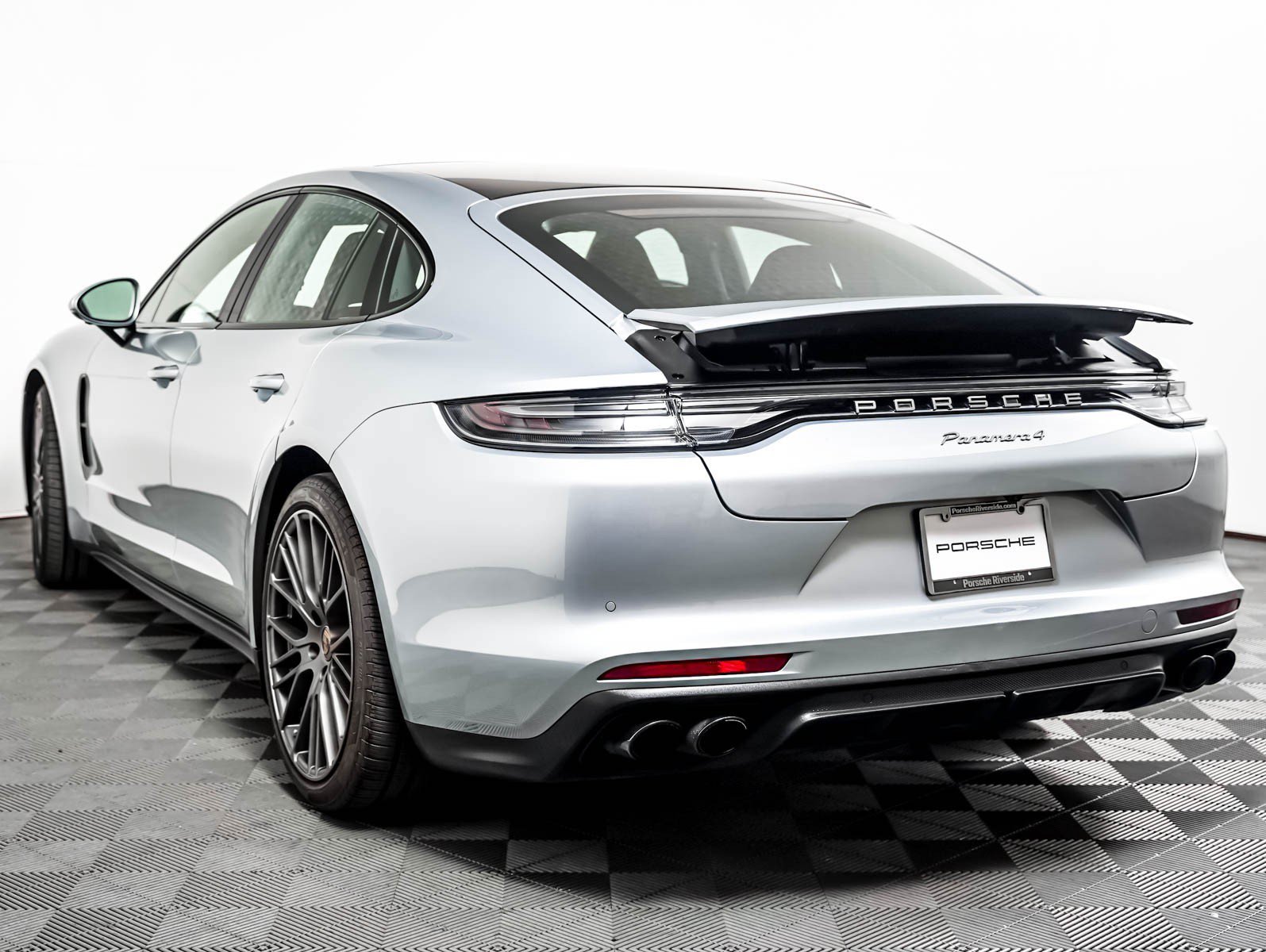 Certified Used 2023 DOLOMITE SILVER Porsche 4 Platinum Edition image 3