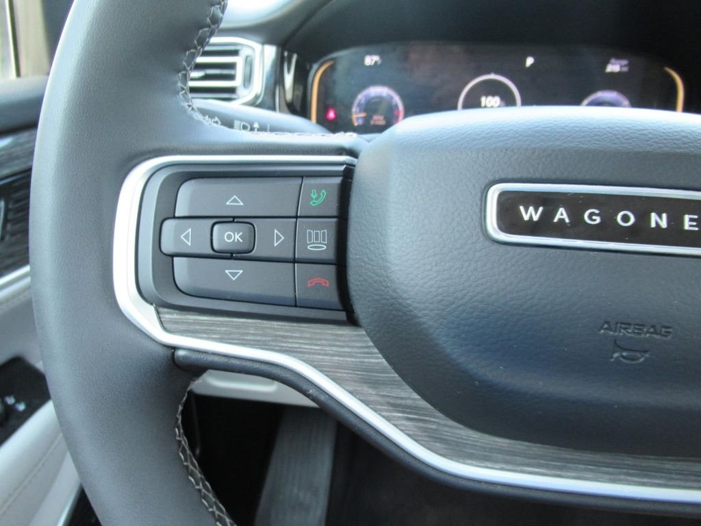 Used 2022 White Jeep Series II image 24