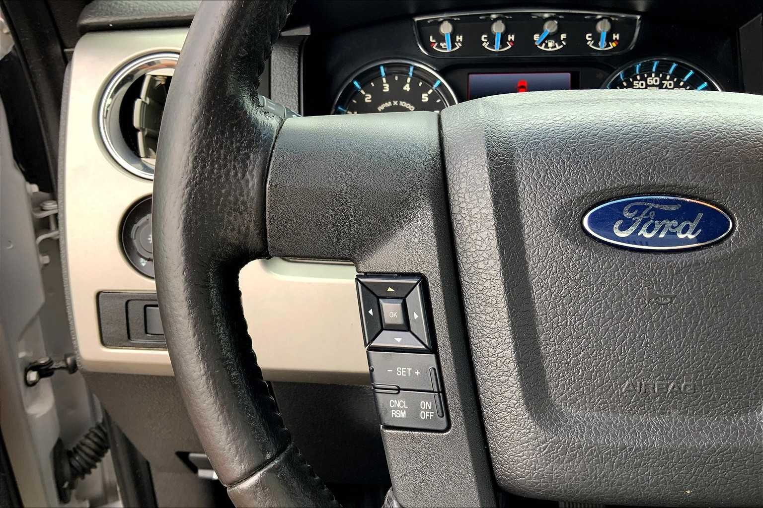 Used 2014 Ingot Silver Metallic Ford Lariat image 18