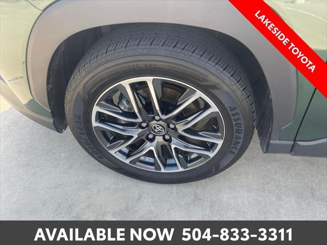 Certified Used 2026 GREEN M.M. Toyota  image 15
