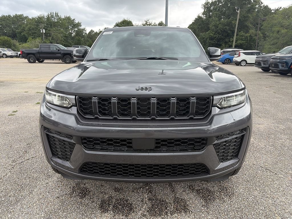 New 2026 Baltic Gray Metallic Clear-Coat Exterior Paint Jeep Altitude image 9