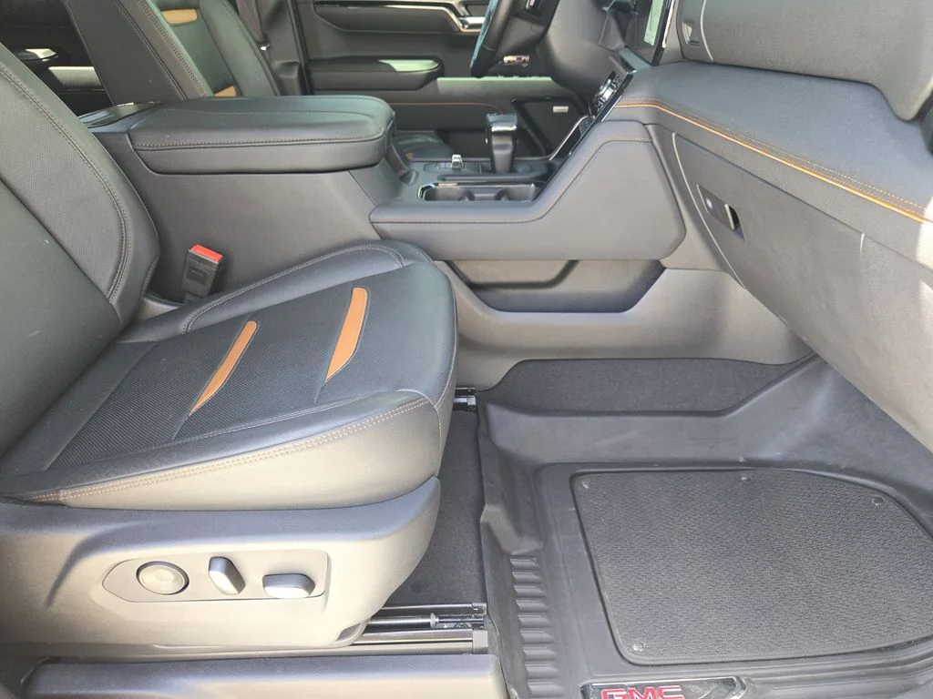 Used 2024 Onyx Black GMC AT4 image 17