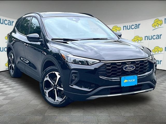 Used 2025 Black Metallic Ford ST-Line Select image 1