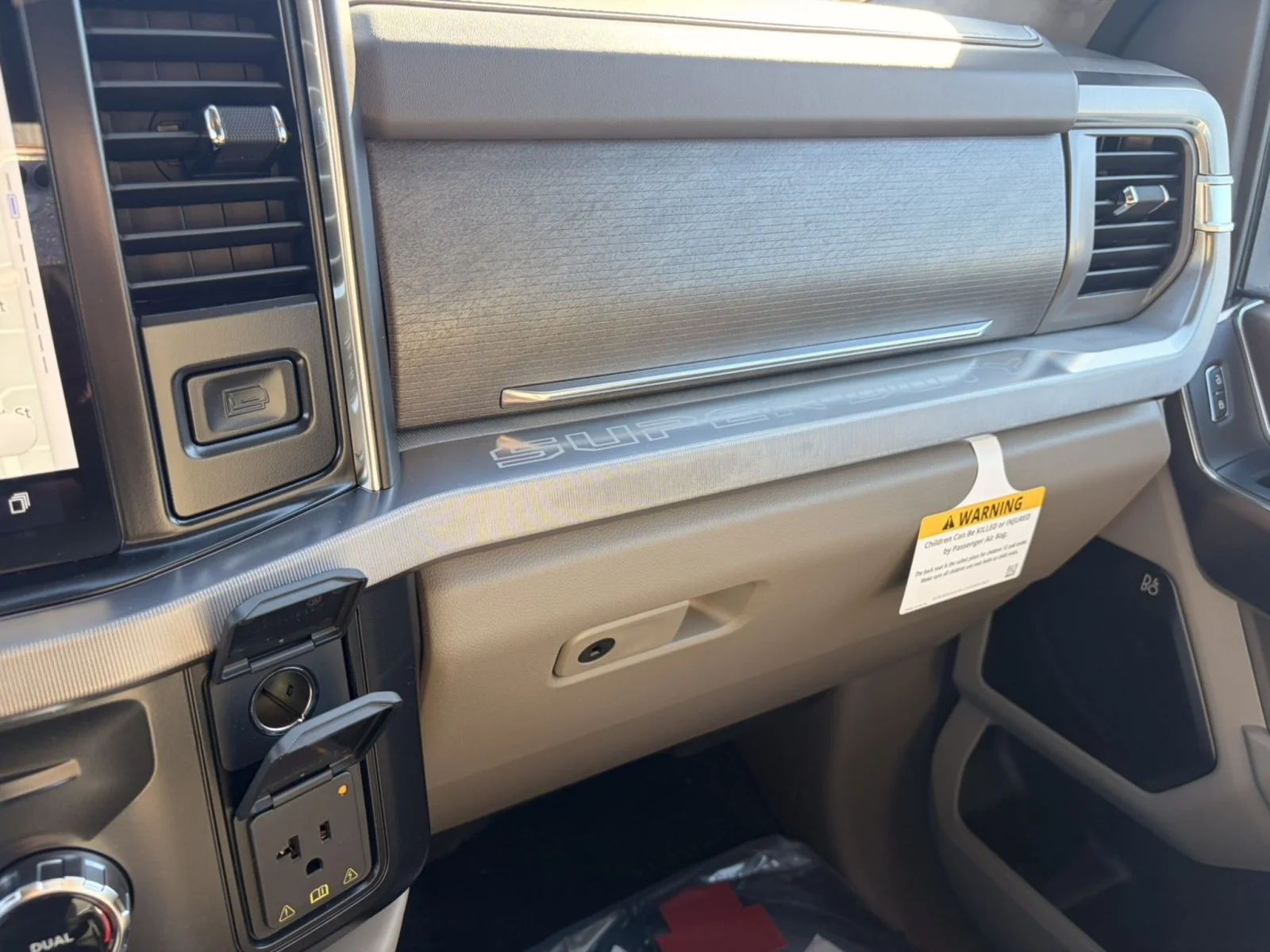 New 2027 Agate Black Metallic Ford F-350® Platinum® image 24