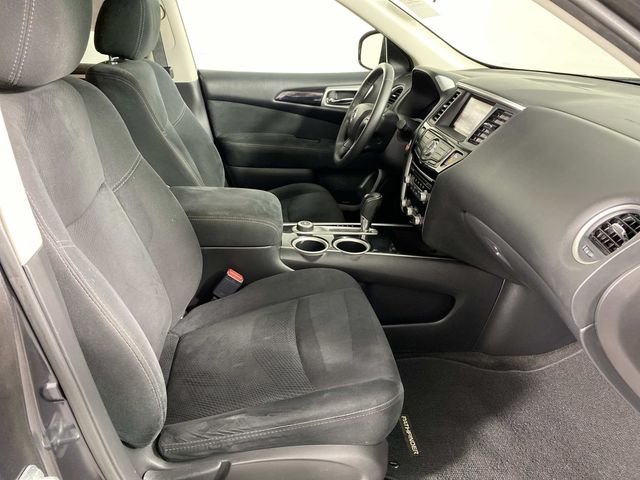 Used 2014 Gray Nissan SV image 11