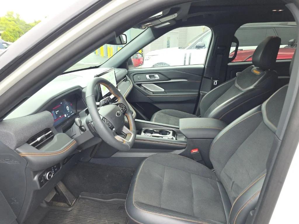 Used 2026 White Metallic Ford Tremor image 13